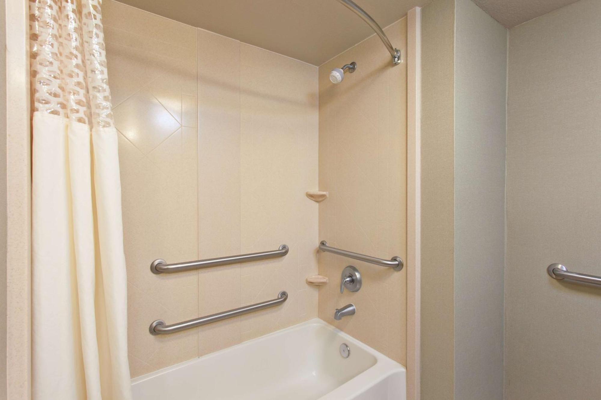 Hampton Inn And Suites Merced Extérieur photo