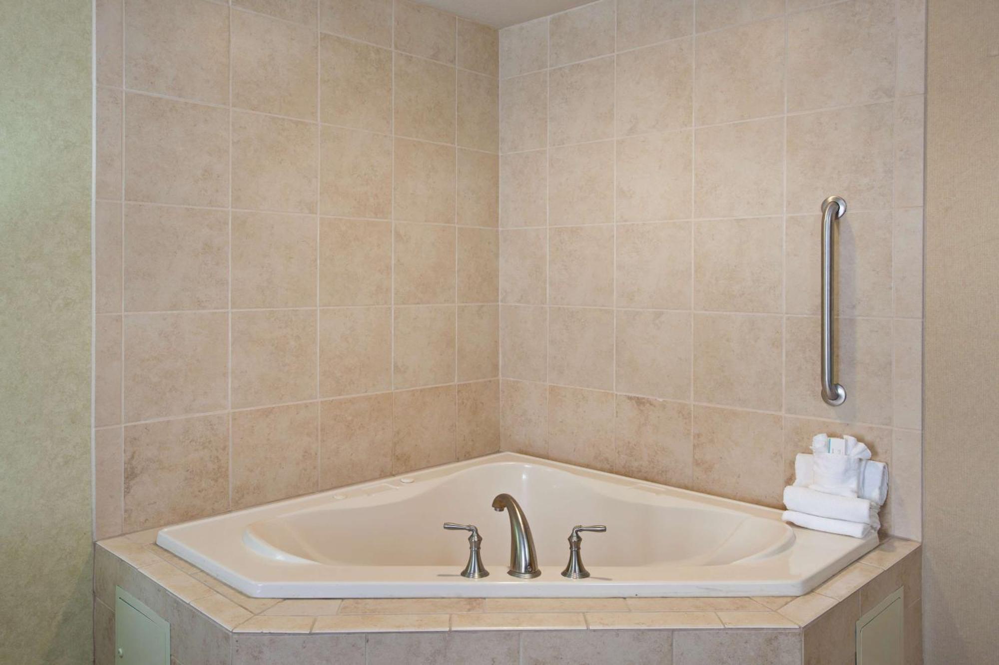 Hampton Inn And Suites Merced Extérieur photo
